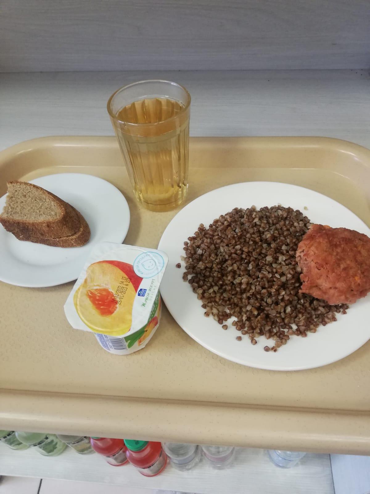 Жалпыға міндетті білім беру қоры есебінен бір мезгіл ыстық тамақтандырудың күнделікті төртапталық ас мәзірі желтоқсан айы