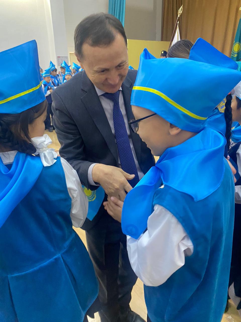 №126 мамандандырылған лицейдің "Өзін-өзі басқару" ұйымының ұйымдастыруымен 5-6 сыныптар "Жас Ұлан" ұйымына қабылданды